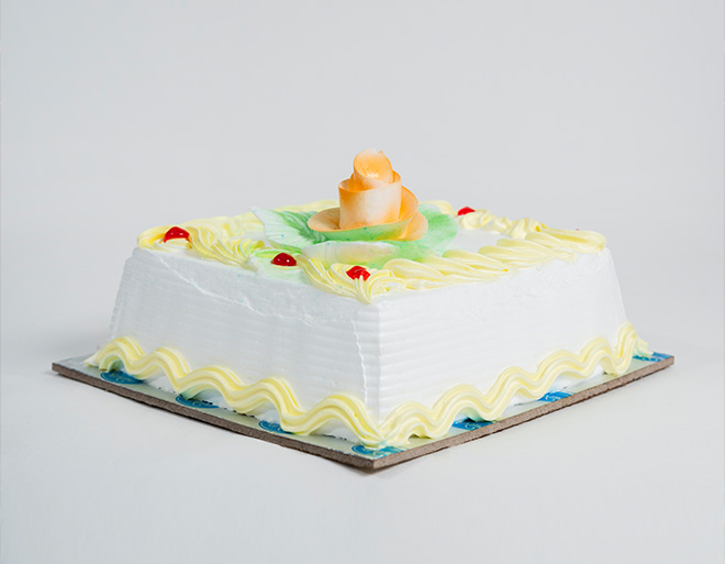 Fresh-Pineapple-Cream-Cake